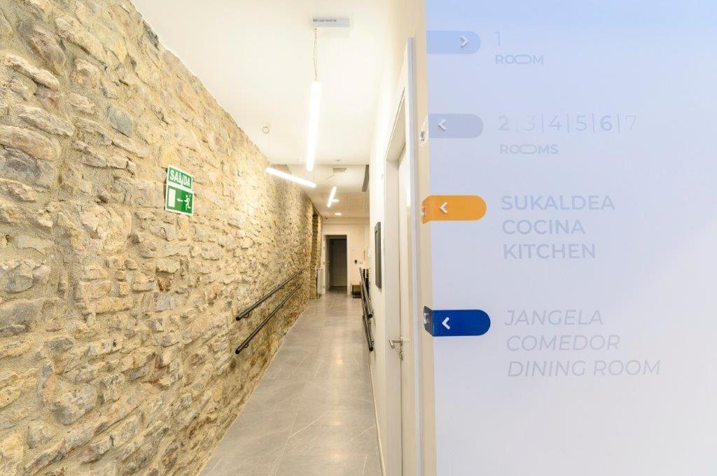 Logune Rooms Vitoria-Gasteiz Bagian luar foto
