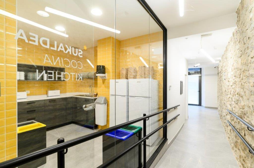 Logune Rooms Vitoria-Gasteiz Bagian luar foto